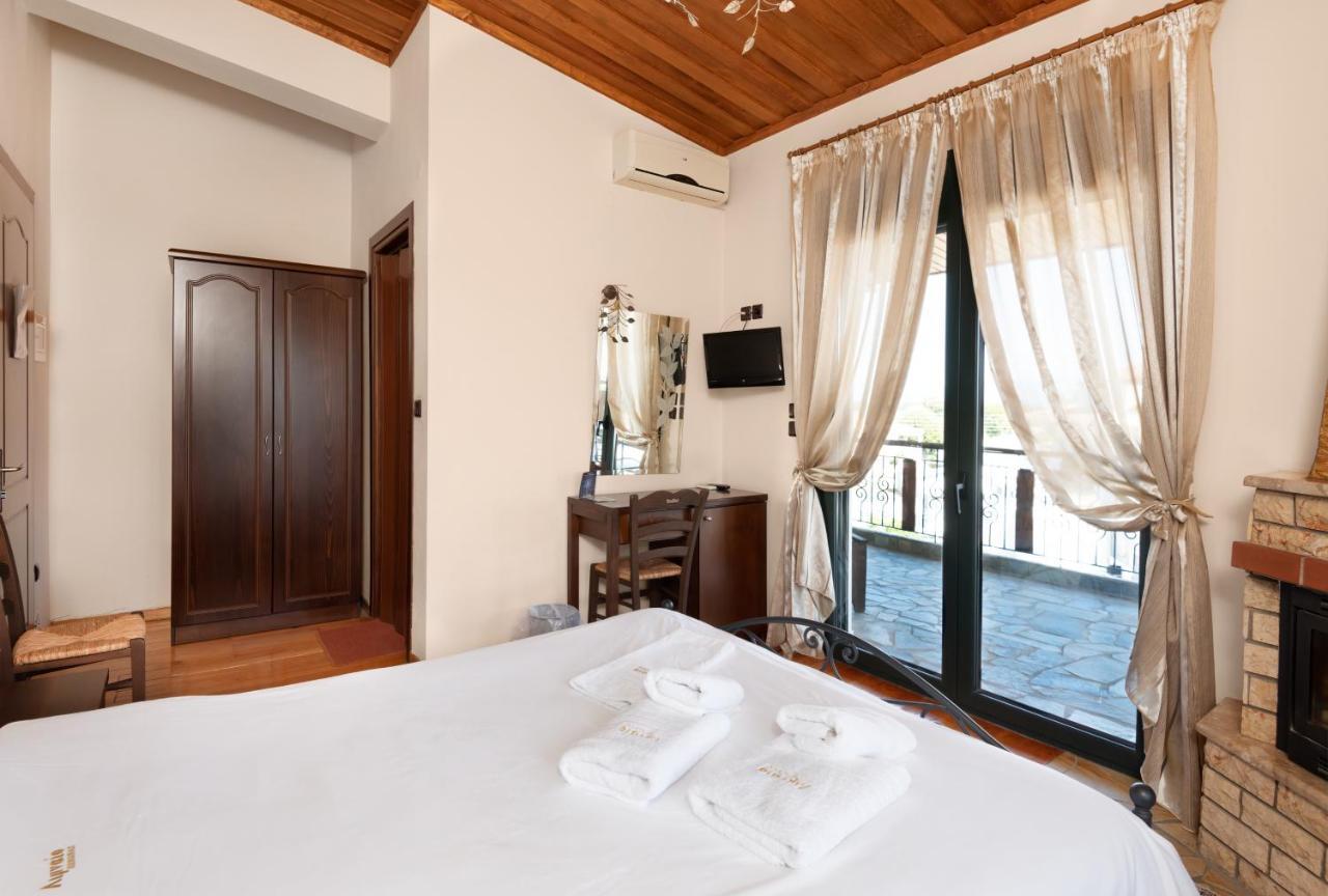 Limnaio Hotel Chrysohorafa Exterior photo